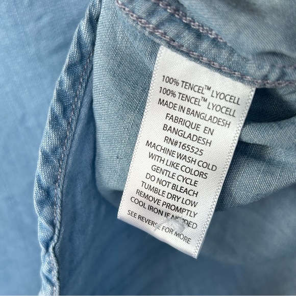 Lola River Blue Denim Chambray Button Up Light Was Short Sleeve Shirt - Picture 7 of 8